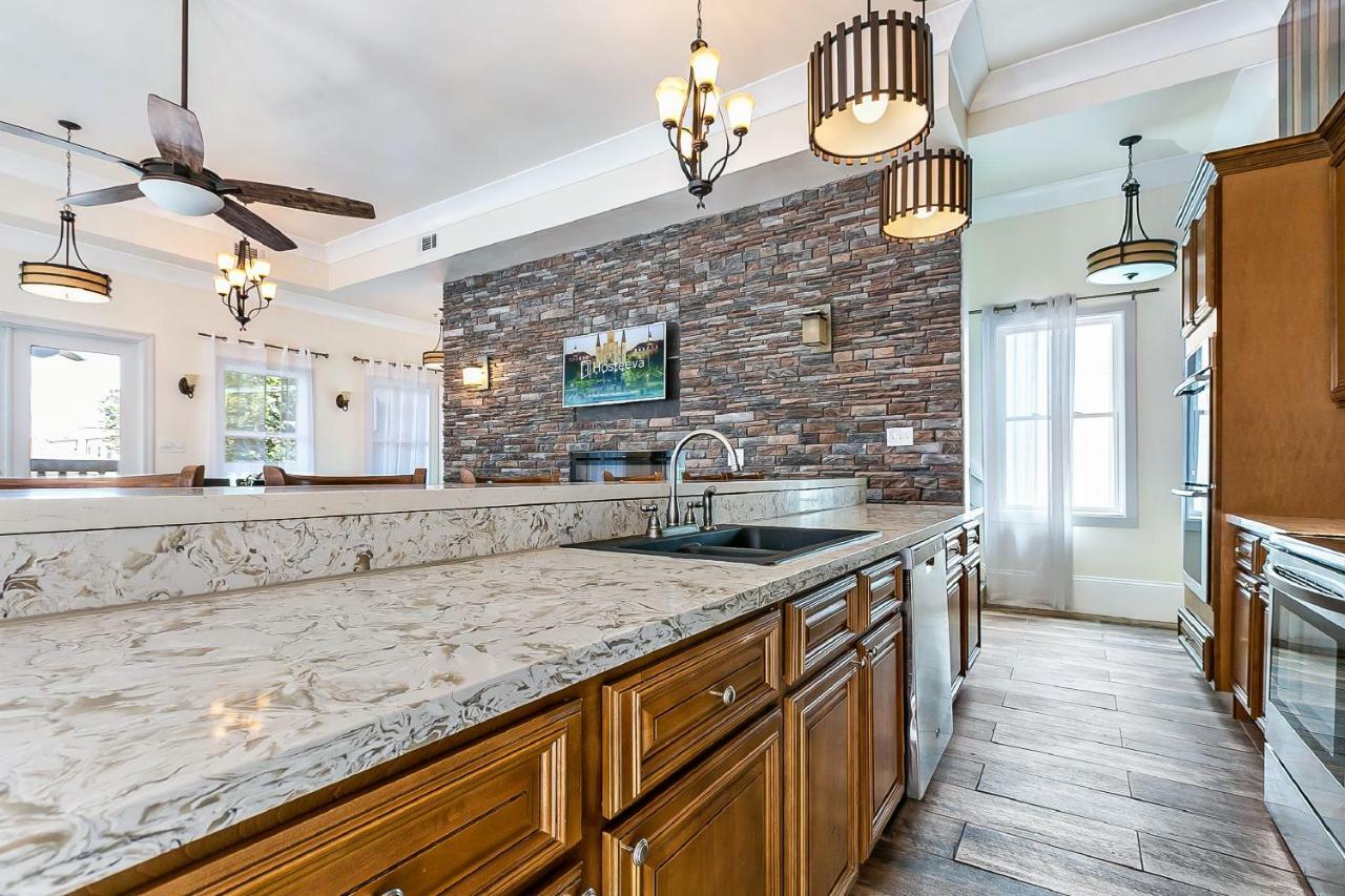 Spacious 4Br Condo On Carondelet Near All Hot Spo New Orleans Ngoại thất bức ảnh