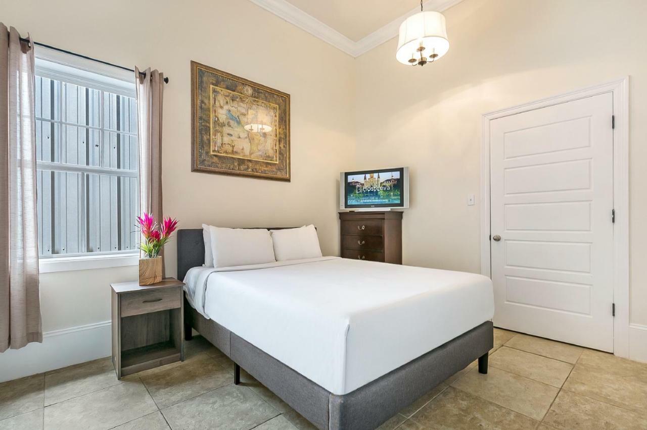 Spacious 4Br Condo On Carondelet Near All Hot Spo New Orleans Ngoại thất bức ảnh